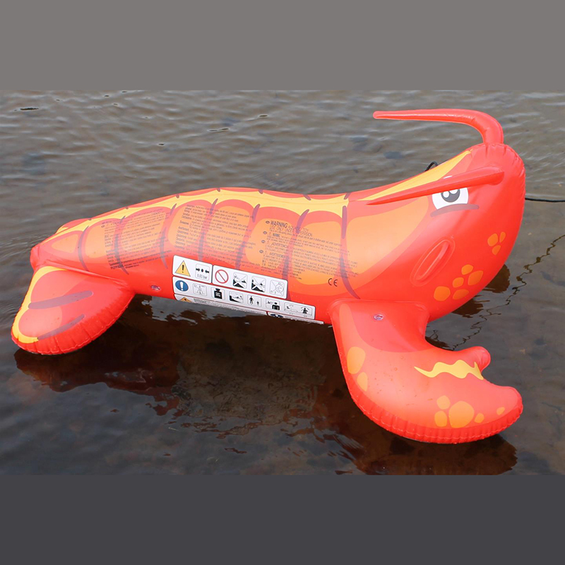 Badeleke Oppblåsbar hummer. Morsom vann leke. Flyteleke, Badedyr.