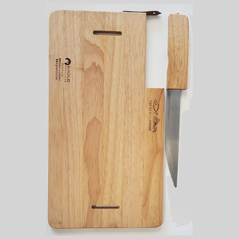 Turfjøl med integrert kniv