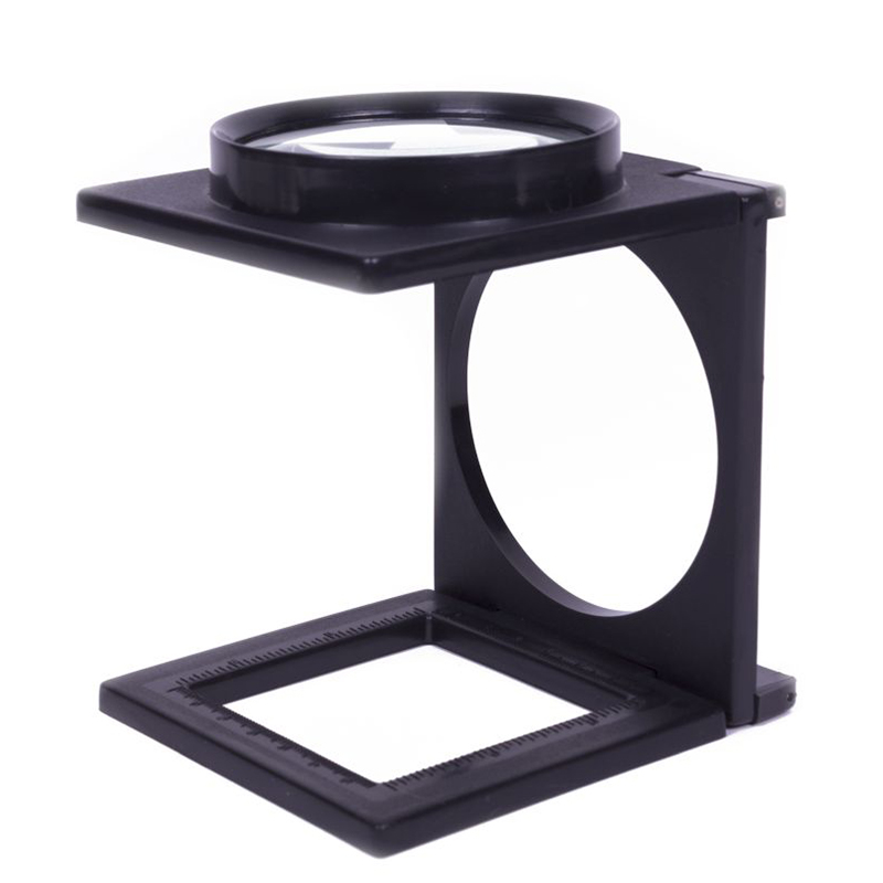 Lupe, sammenleggbar 75mm 4 x forstørrelse. Magnifying lens.