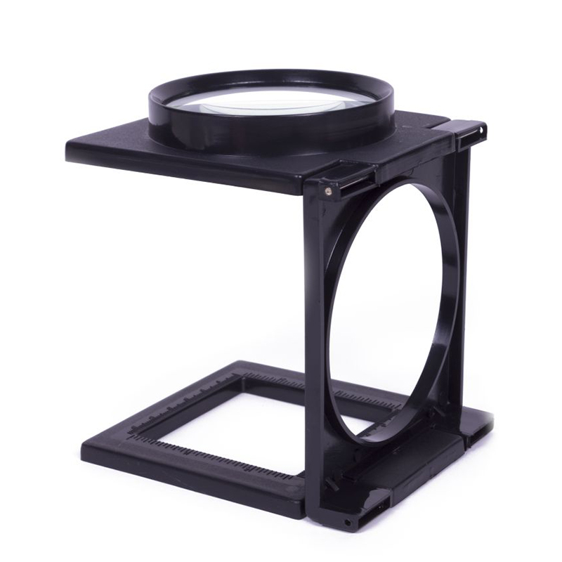 Lupe, sammenleggbar 75mm 4 x forstørrelse. Magnifying lens.