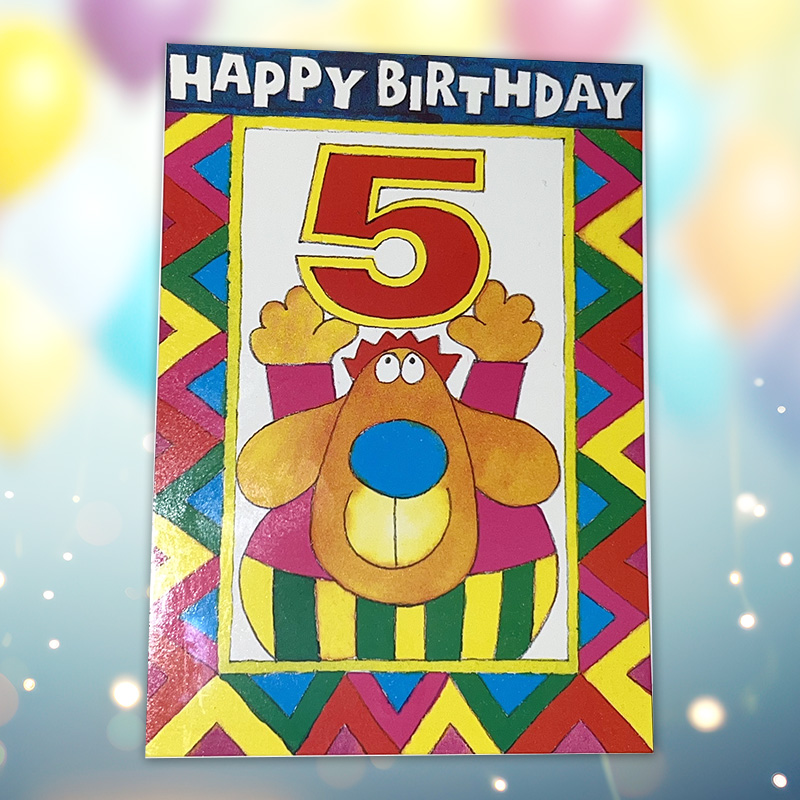 Kort Bursdag 5 år. Gebursdagskort, Aune forlag, 509047. Bursdagskort med tekst: "Happy birthday".