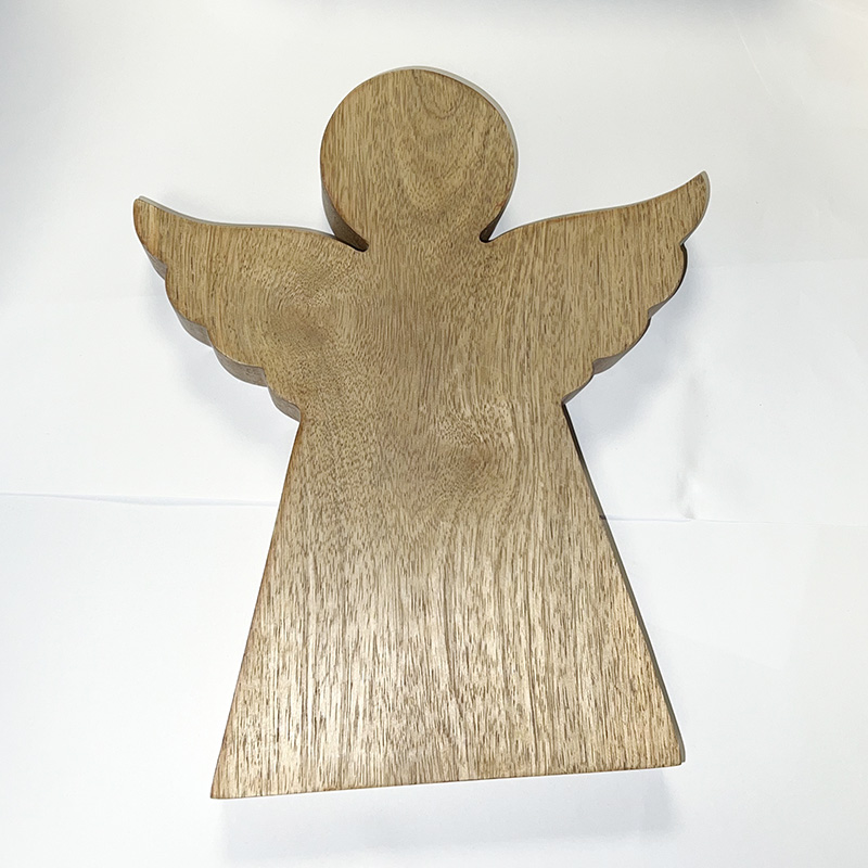 Engel i tykk massiv tre. Dekor, julepynt.