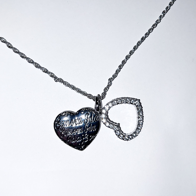 Smykke halskjede med åpent hjerte og lukket hjerte med tekst - Bilde 6